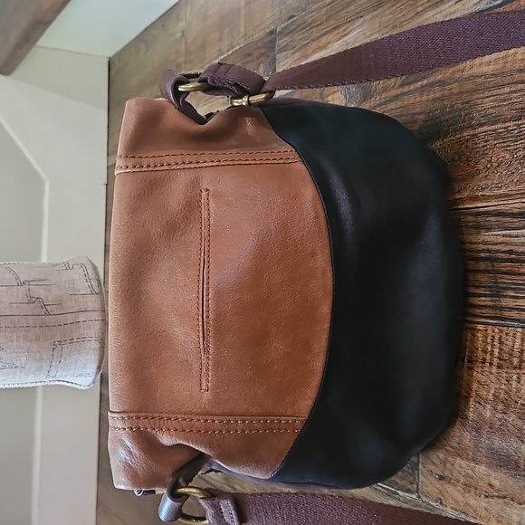 The Sak‎ Stylish Brown and Black Leather & Leopard Print Women's Crossbody Bag. - Picture 3 of 9